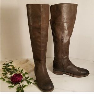 Cathy Jean knee high boots 🌸